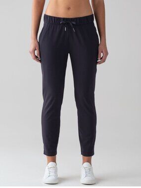 Lululemon On The Fly Pant Navy Blue Size 6**